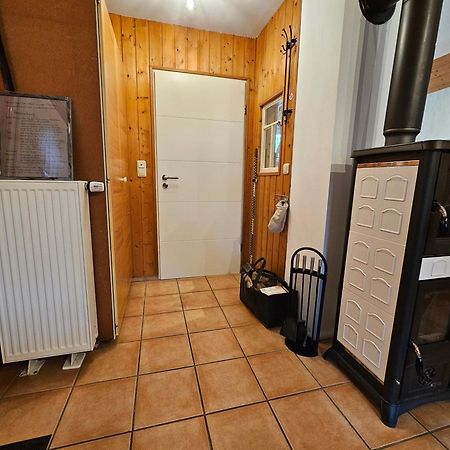 Kleines Ferienhaus Luettje Backhuus 35516 Uplengen エクステリア 写真