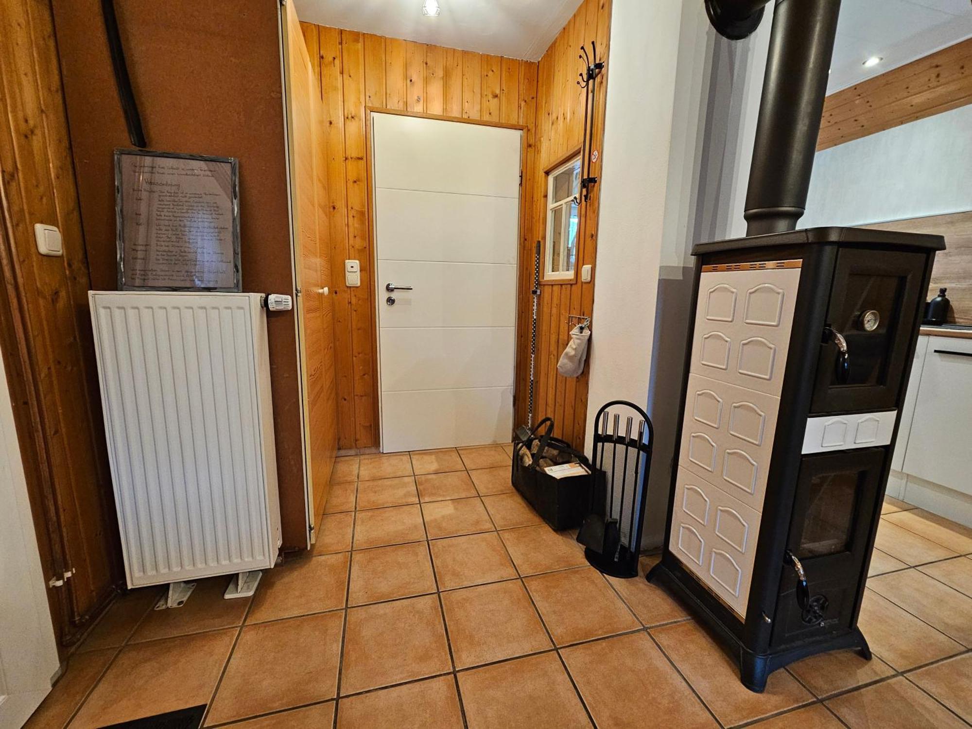 Kleines Ferienhaus Luettje Backhuus 35516 Uplengen エクステリア 写真