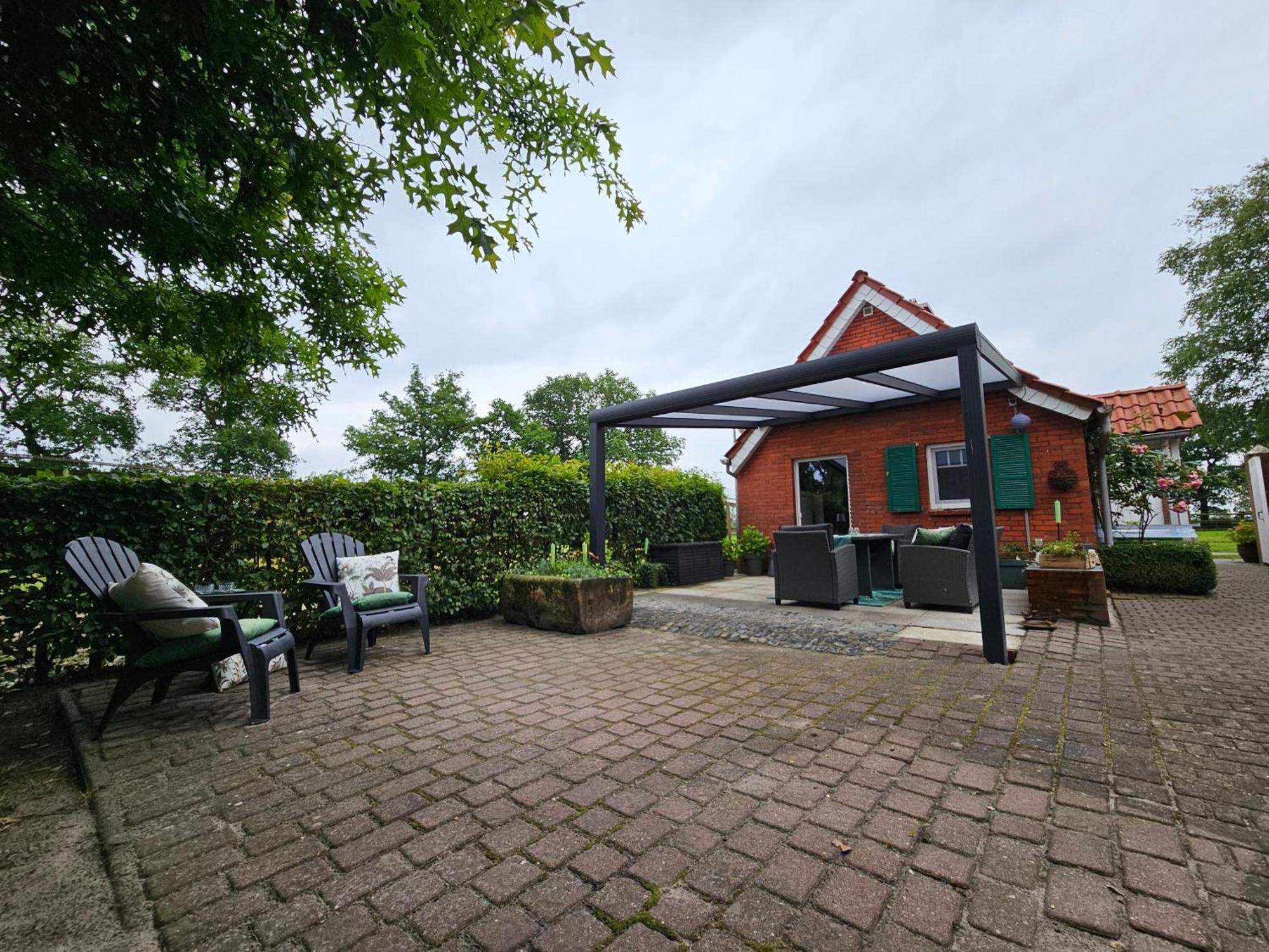 Kleines Ferienhaus Luettje Backhuus 35516 Uplengen エクステリア 写真